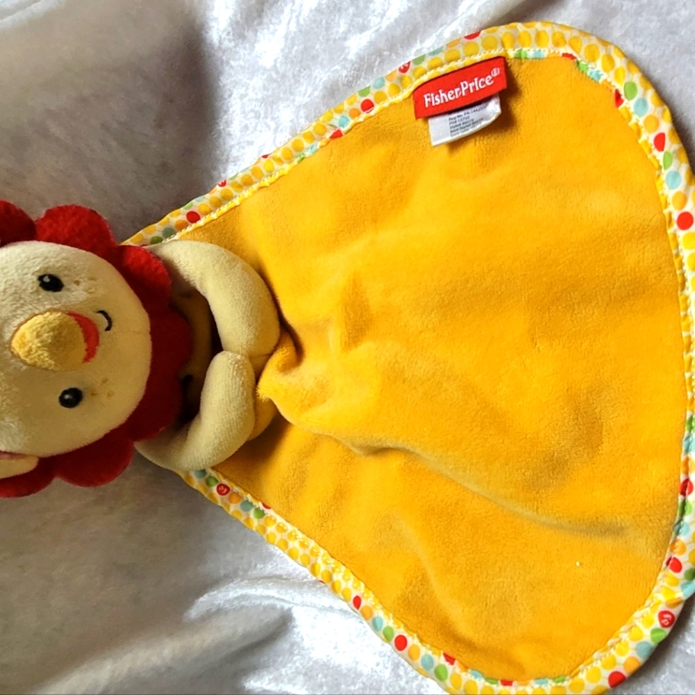Fisher Price Lion Lovey Baby Rattle & Security Blanket Yellow Plush 2015 - Picture 6 of 6